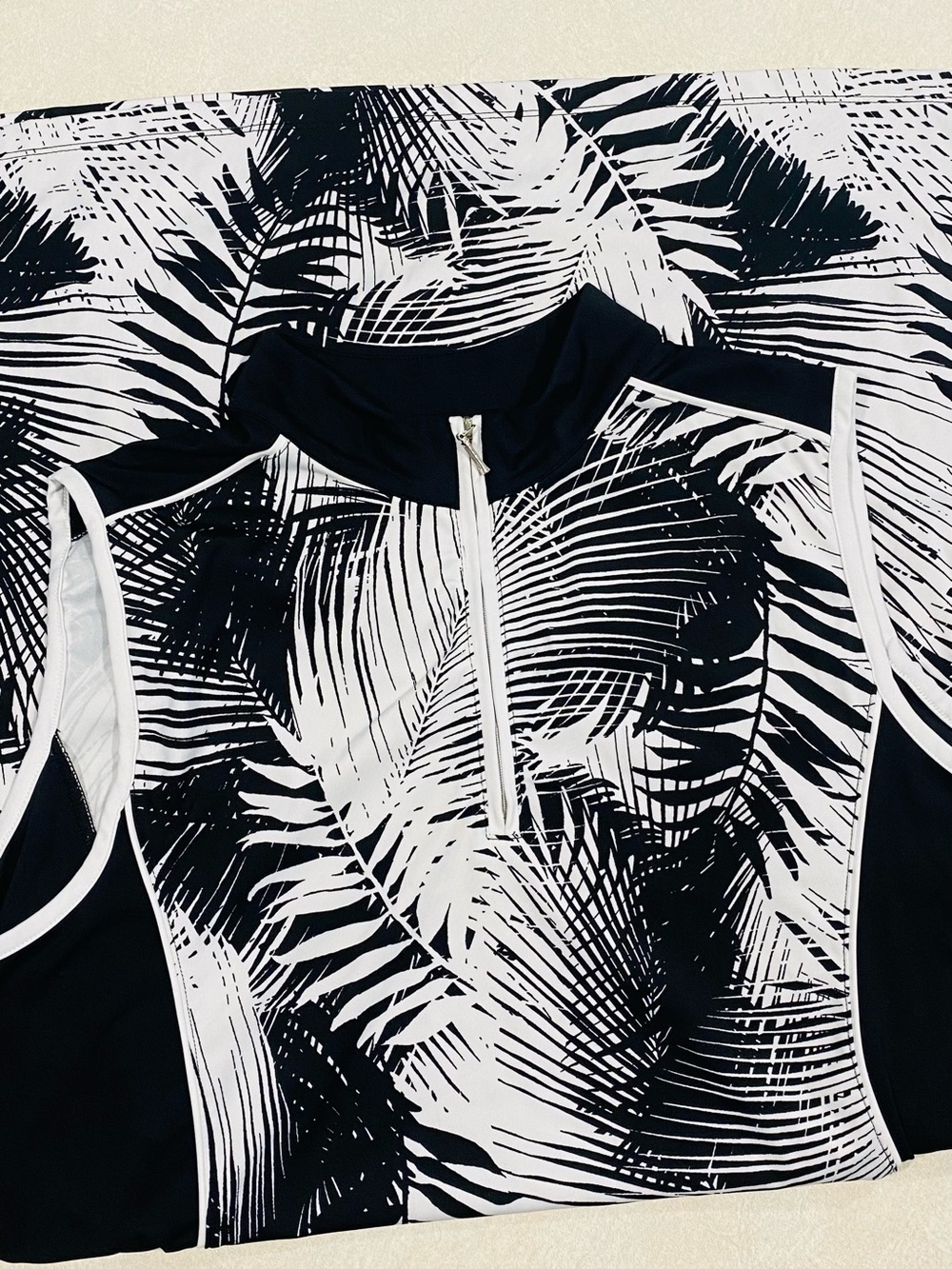 Ruby Rd. Black and White Palm-Print Athletic Tank